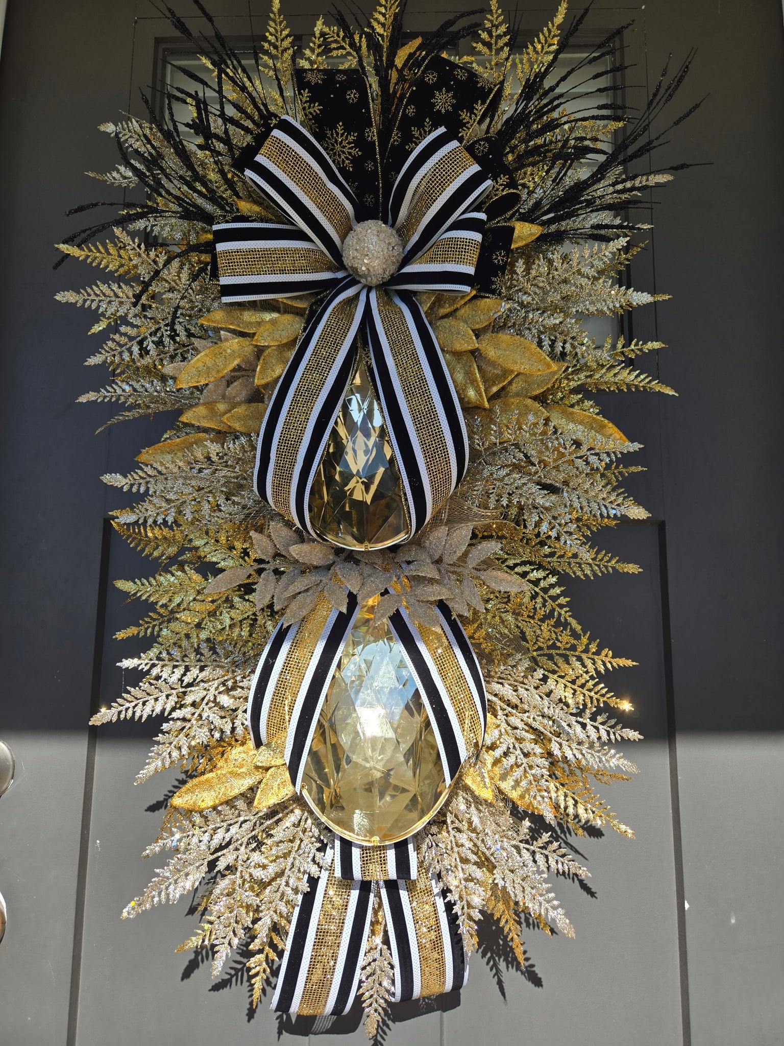 Black & Gold Jewel Swag